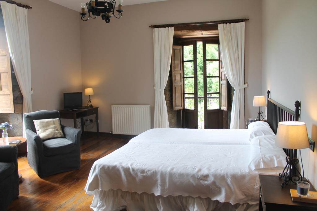 Hotel Palacio Conde Toreno Salas  Bilik gambar